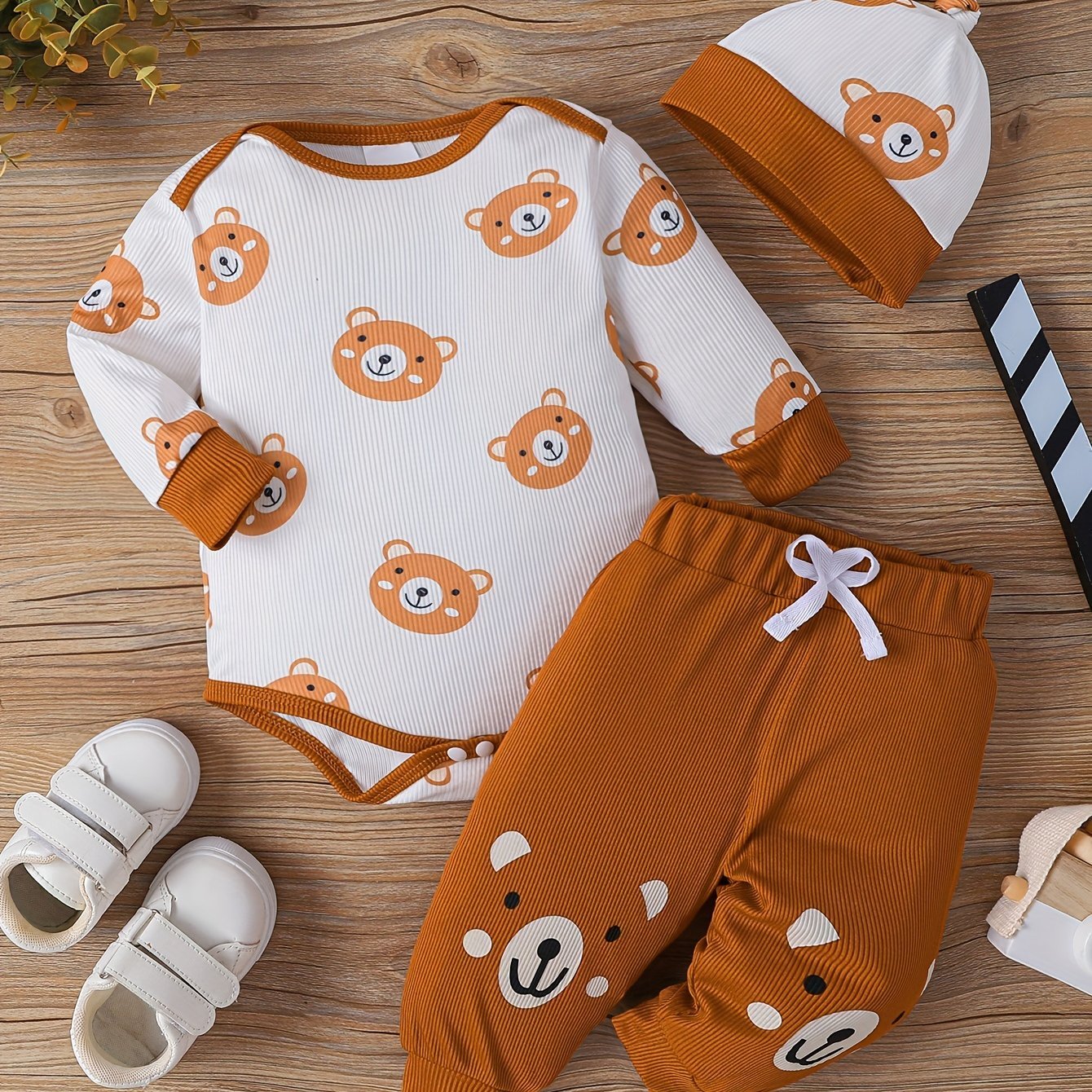 Three - Piece Newborn Set - Adorable Bear - Print Triangle Romper, Cozy Trousers & Matching Hat - Perfect Soft Ensemble for Everyday Comfort - Ammpoure Wellbeing